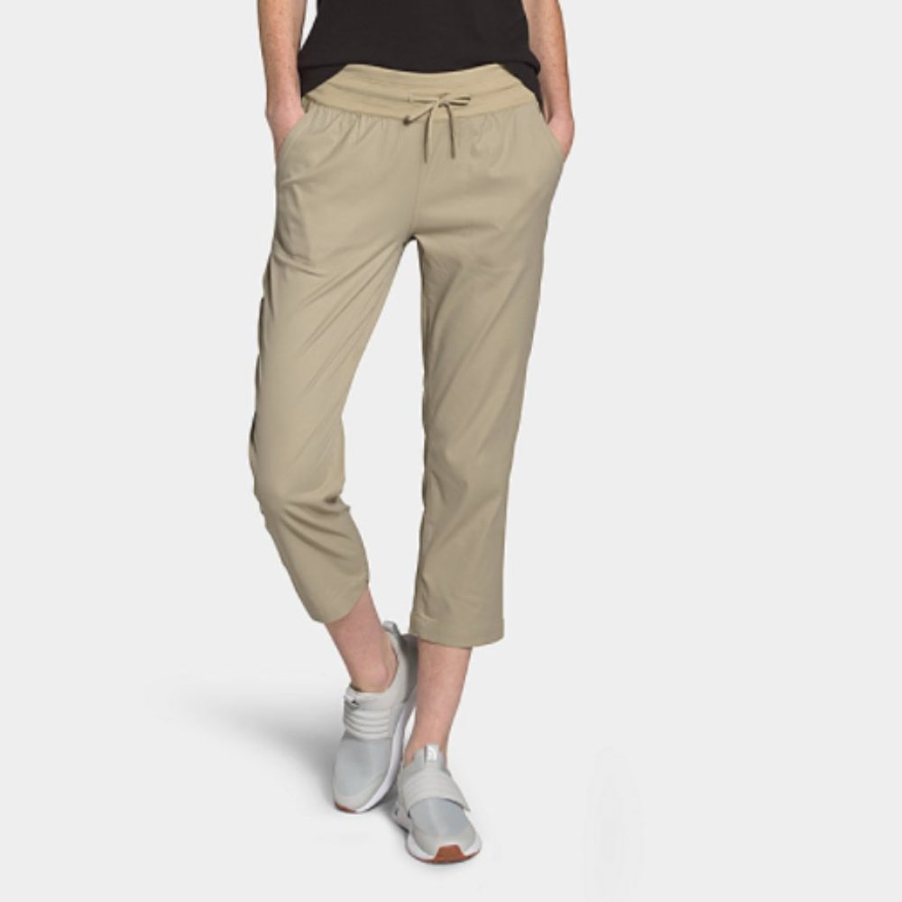 The North Face Aphrodite Motion Capri NWT Sz L